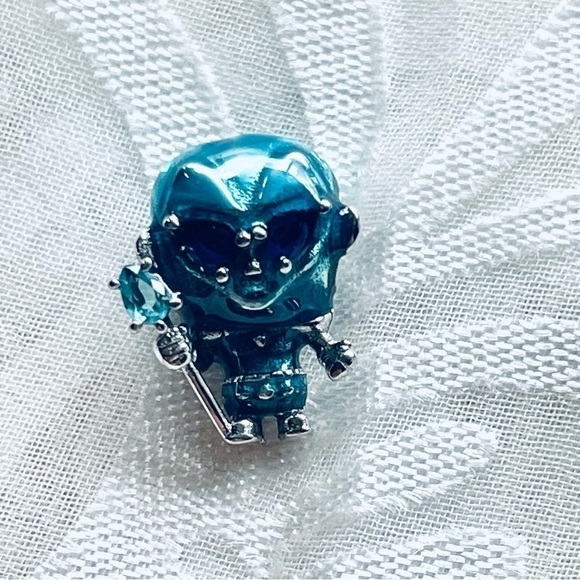❄️ NWOT Night King Charm – Game of Thrones 🐉 - Picture 15 of 15